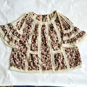 Maylou Open-Shoulder Floral/Lace Blouse